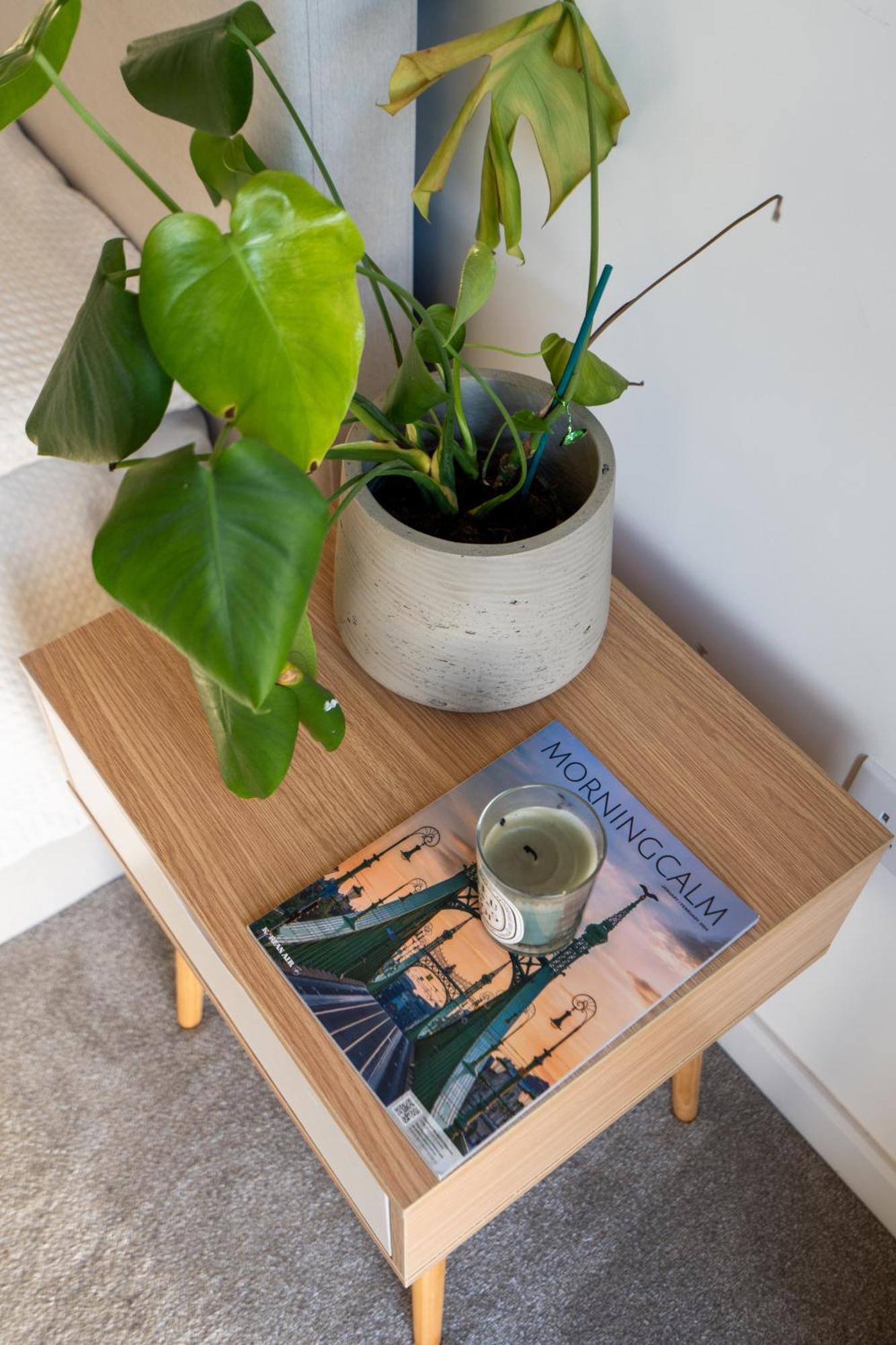 Sunset Retreat: Steps From Heathrow/Twickenham Appartement Hounslow Buitenkant foto